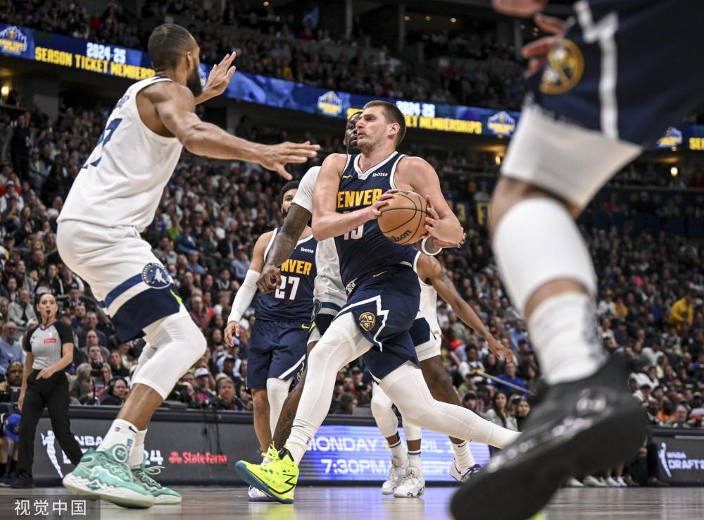 他通过底线 他通过底线