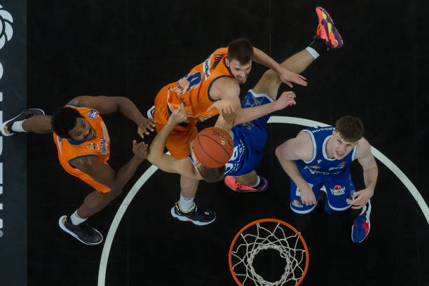 高达队内顶 高达队内顶