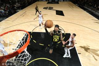 一个生动范 一个生动范